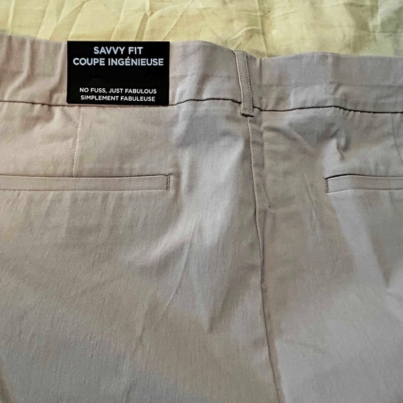 NEW PHOTOS! CAPRIS, SAVVY FIT TWILL, LINEN COLOUR, SIZE 26, RAYON/SPANDEX, FAKE - Picture 16 of 16